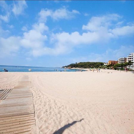 Seahomes Vacations, Beach&Pool, In Fenals Beach Lloret de Mar Exterior foto